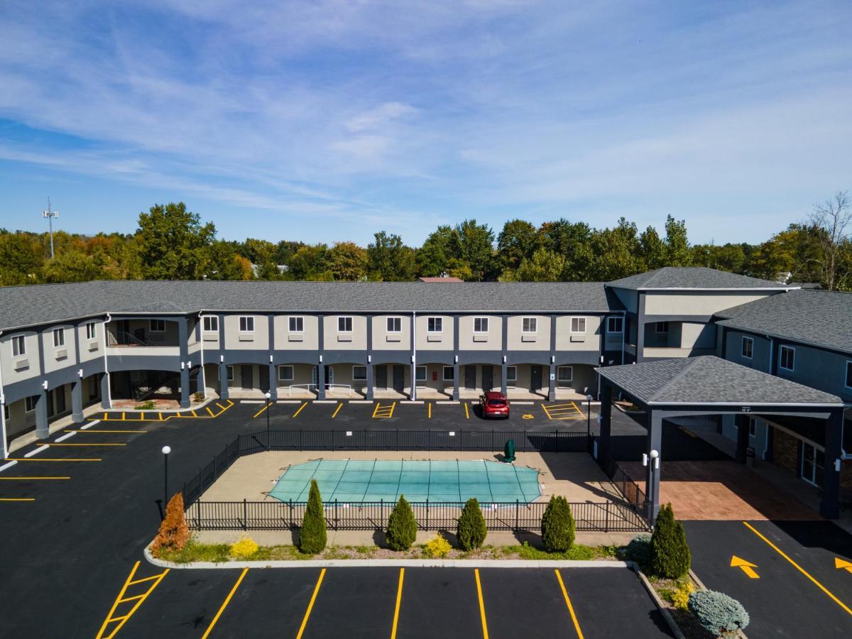 Days Inn & Suites By Wyndham Niagara Falls/Buffalo Extérieur photo
