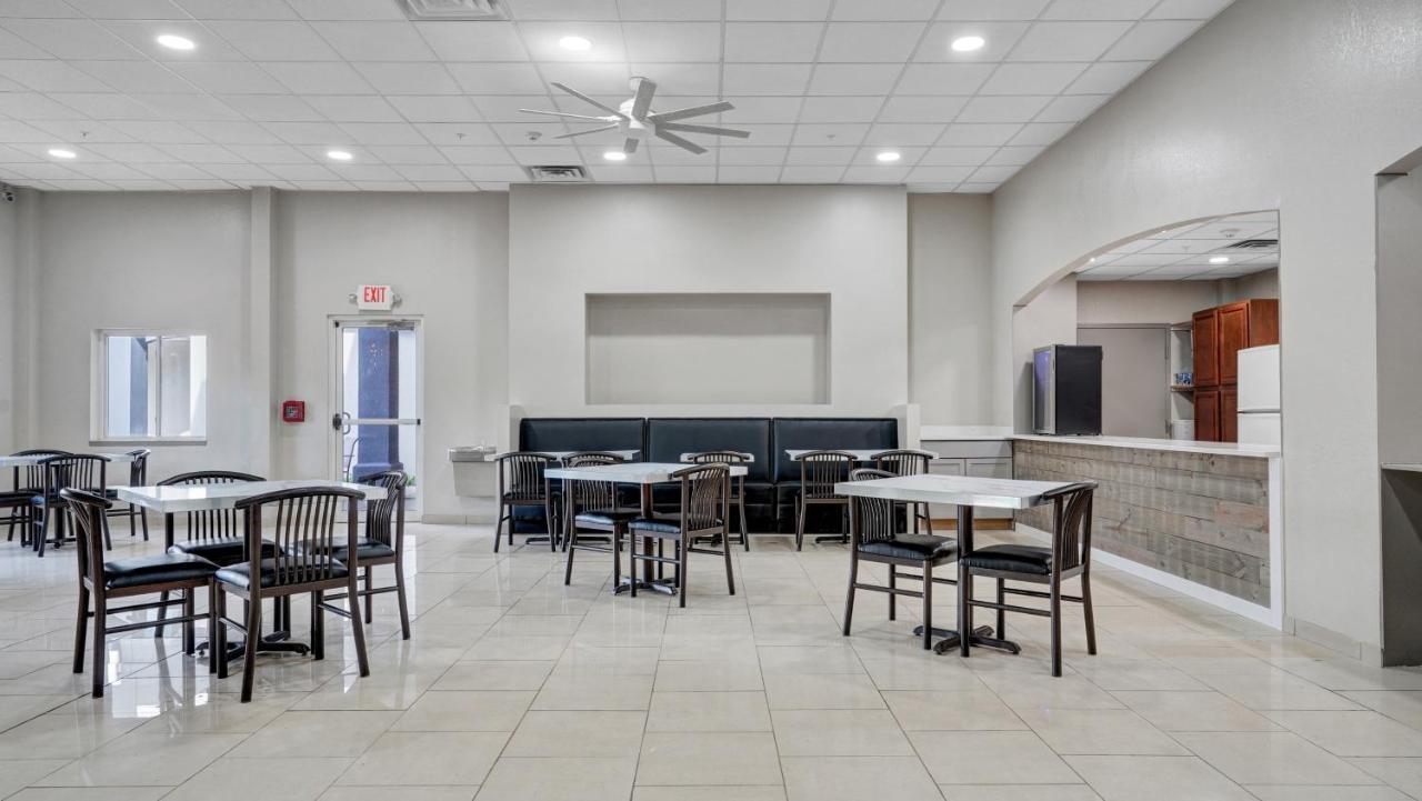 Days Inn & Suites By Wyndham Niagara Falls/Buffalo Extérieur photo