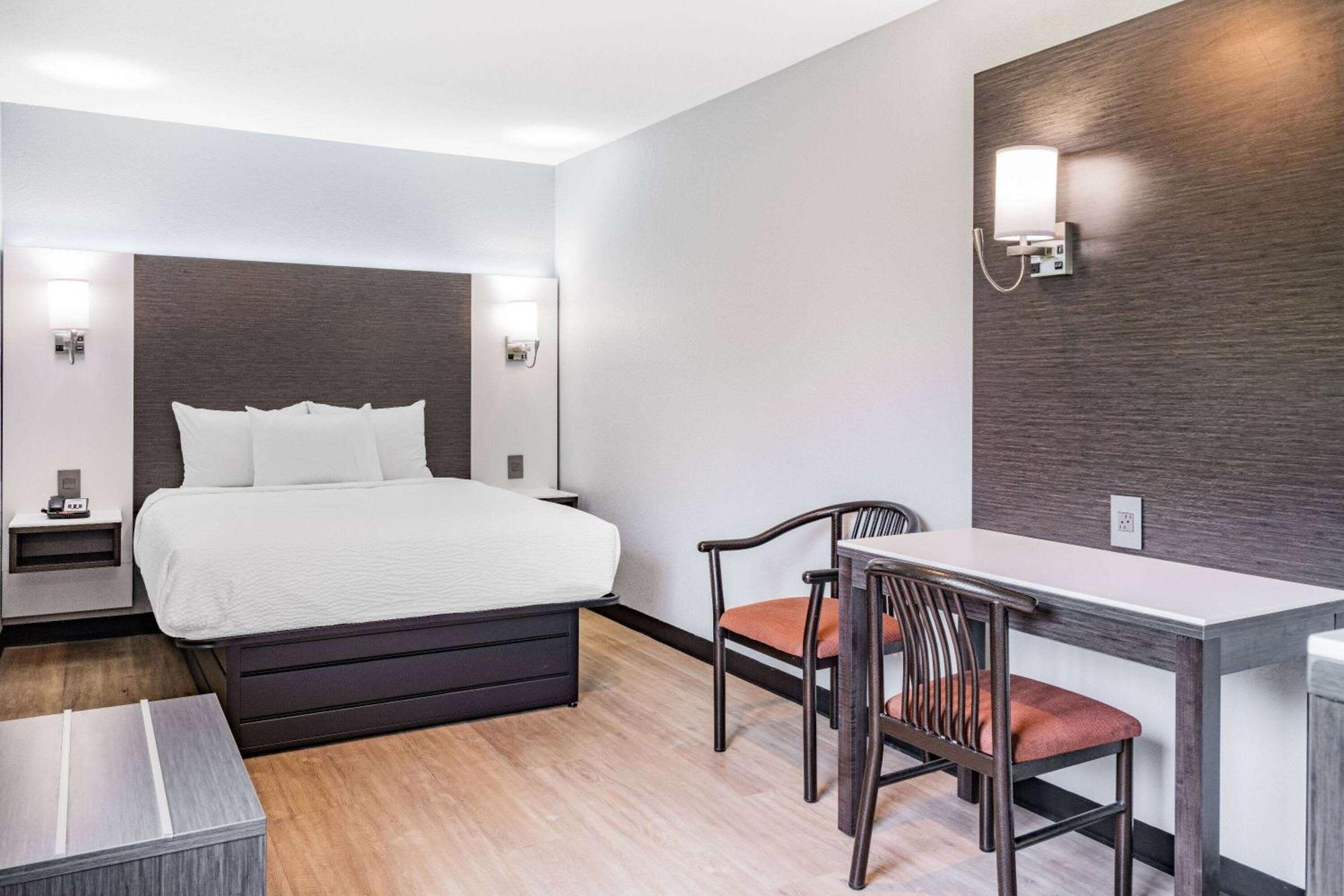 Days Inn & Suites By Wyndham Niagara Falls/Buffalo Extérieur photo