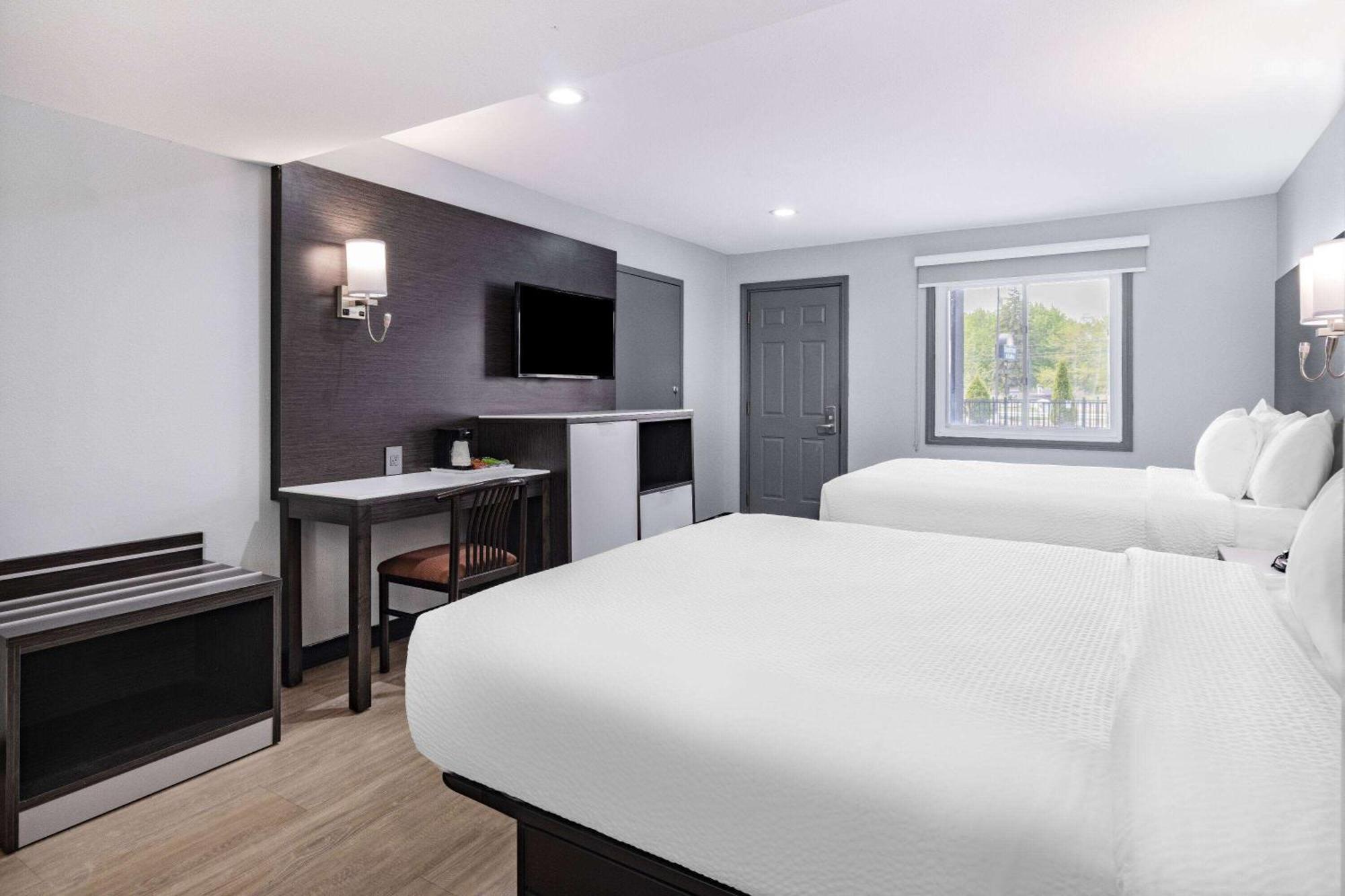 Days Inn & Suites By Wyndham Niagara Falls/Buffalo Extérieur photo